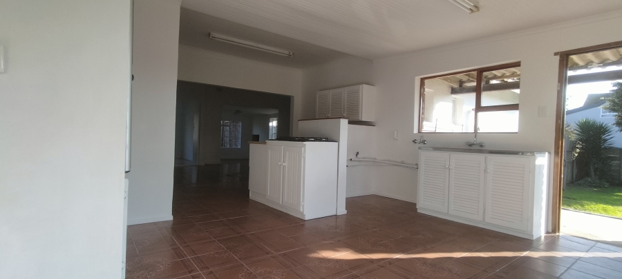 To Let 3 Bedroom Property for Rent in Kabega Park Eastern Cape